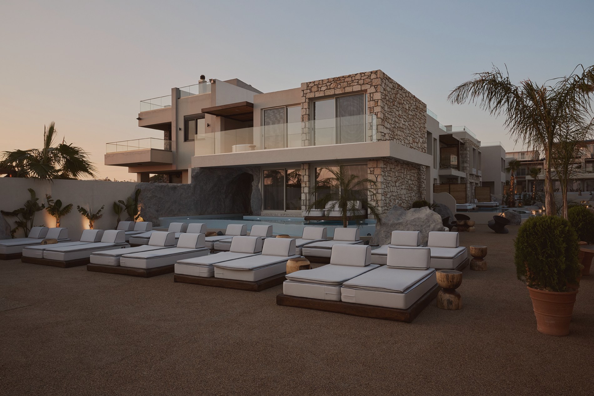 Uzenie Suites